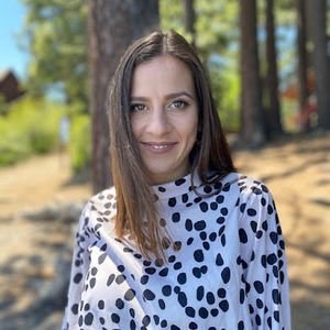 Meet your Posher, Chloe